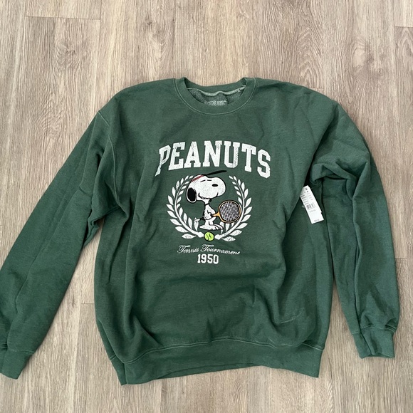 Peanuts Tops - Pacsun Peanuts Green Sweatshirt